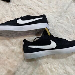 New Nike SB Heritage Vulc Black Shoes size 10